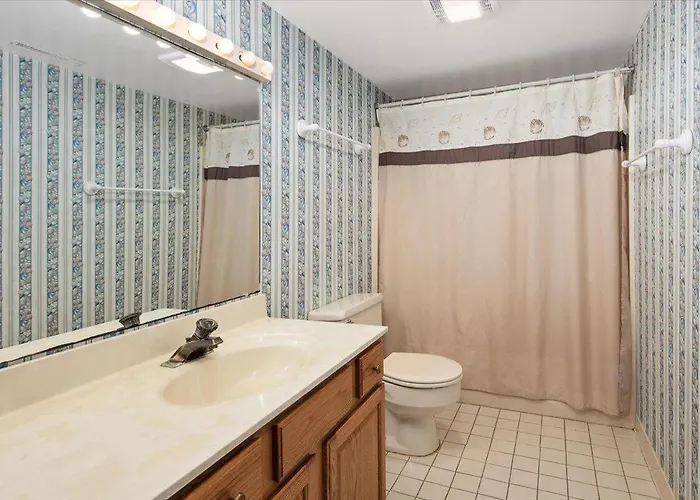 Hébergement de vacances Towers-2 Bedroom Direct Ocean Front With Heated Indoor Pool! Ocean City