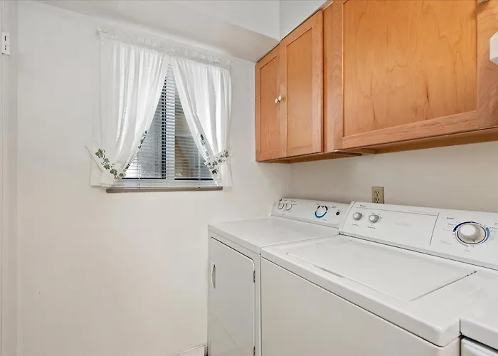 Towers-2 Bedroom Direct Ocean Front With Heated Indoor Pool! *